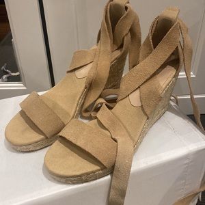 ALDO WEDGED HEELS